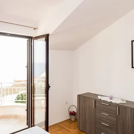 Apartman Mia *